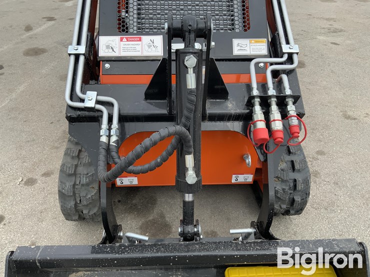 2025-massey-ferguson-730-image-12