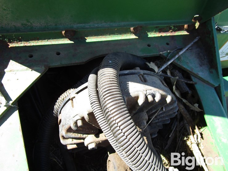 1998-john-deere-566-image-12