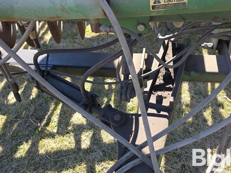 john-deere-220-image-15