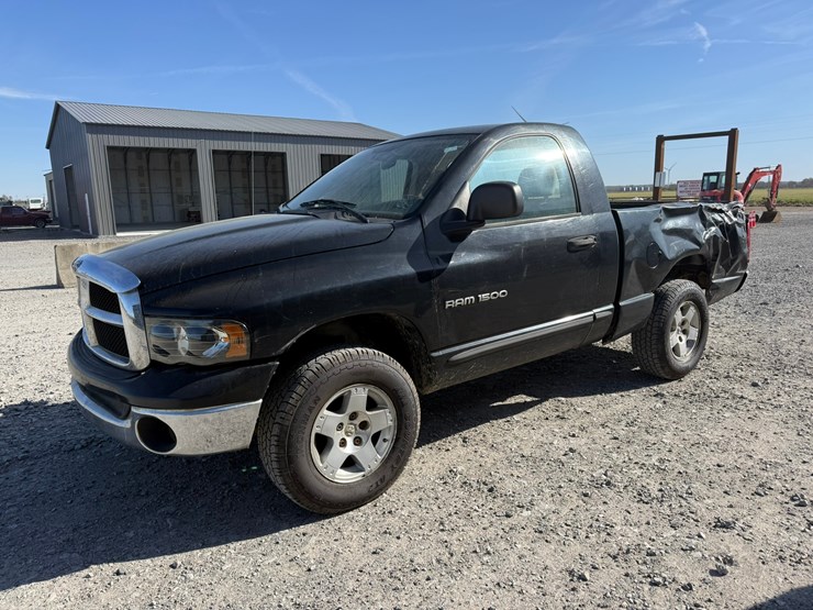 2005-dodge-ram-1500-image-1