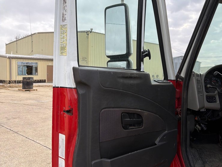 2014-international-4000-image-33