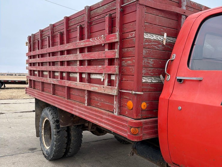 1974-gmc-5000-image-17