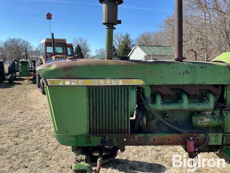 john-deere-4010-image-12