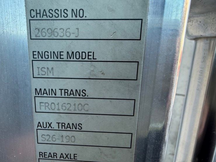 2010-kenworth-t800-image-40