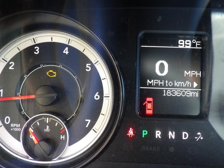 2016-dodge-1500-image-14