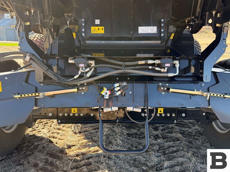 2025-case-ih-8260-image-44