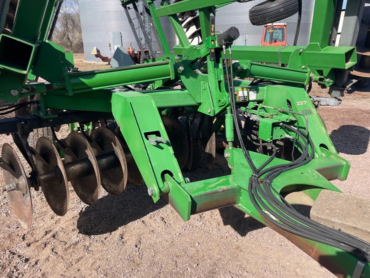 2005-john-deere-637-image-10