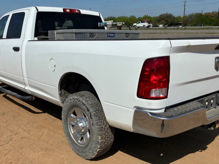 2018-dodge-2500-image-4