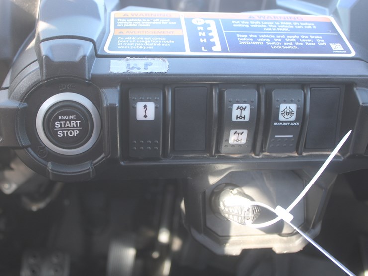 #1079-•-2022-can-am-commander-1000-with-cab-image-63