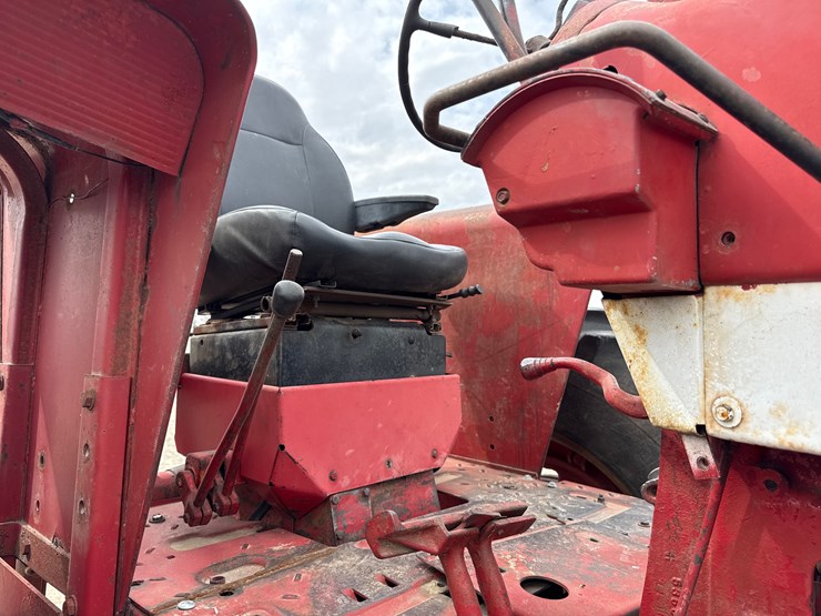 international-1400-image-22