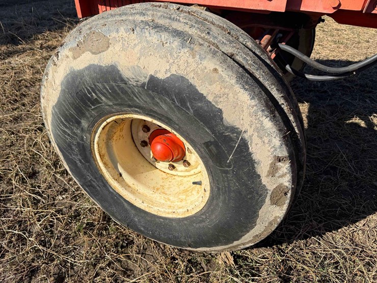 case-2390-tractor-image-11