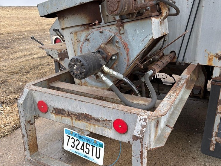 1999-bulkliner-36ft-semi-feed-trailer-image-27