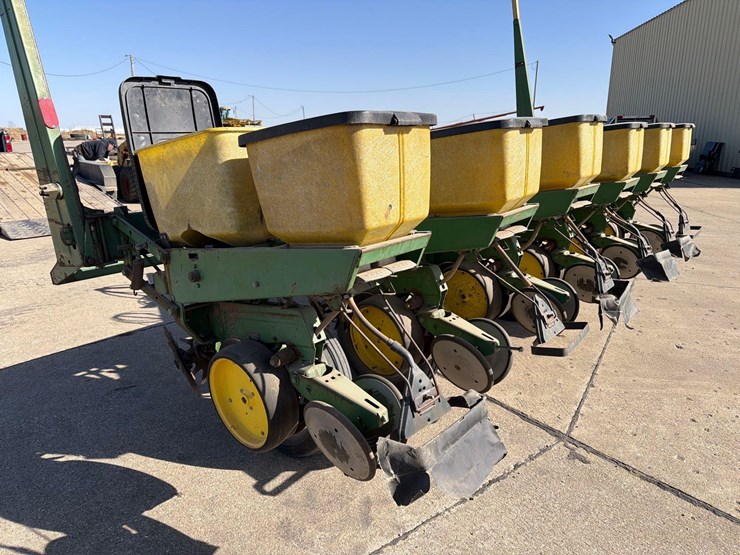 john-deere-7000-image-18