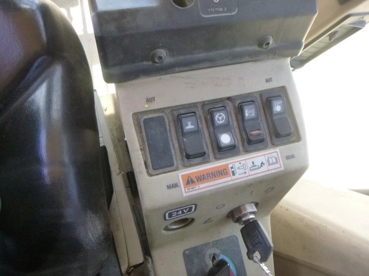 caterpillar-143h-image-32