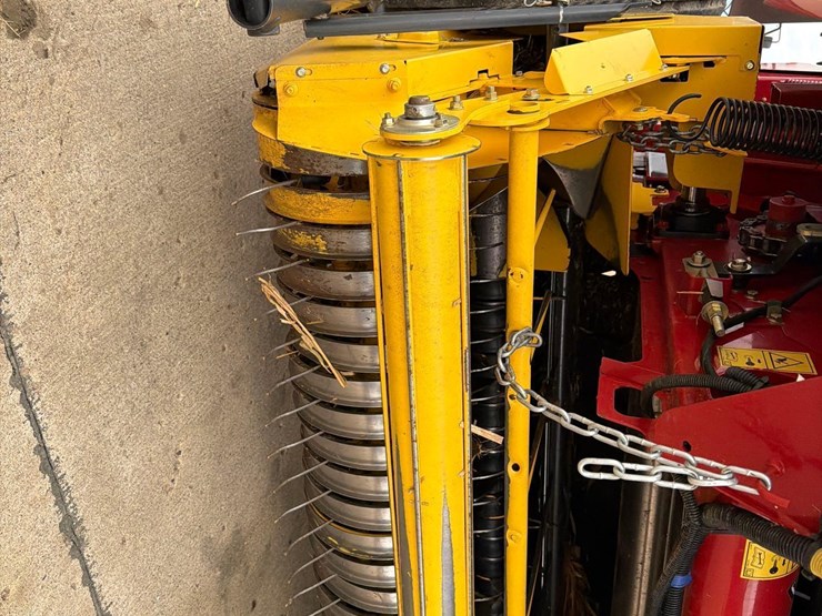 2018-new-holland-roll-belt-560-image-17