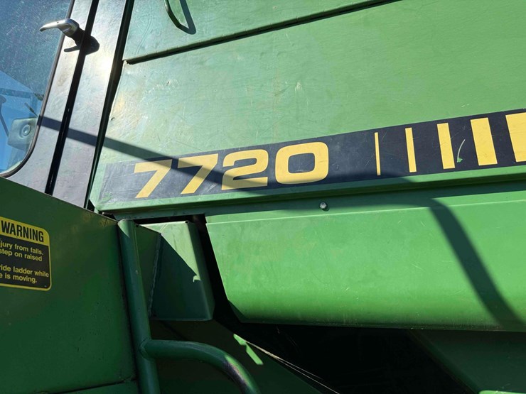 john-deere-7720-titan-image-2
