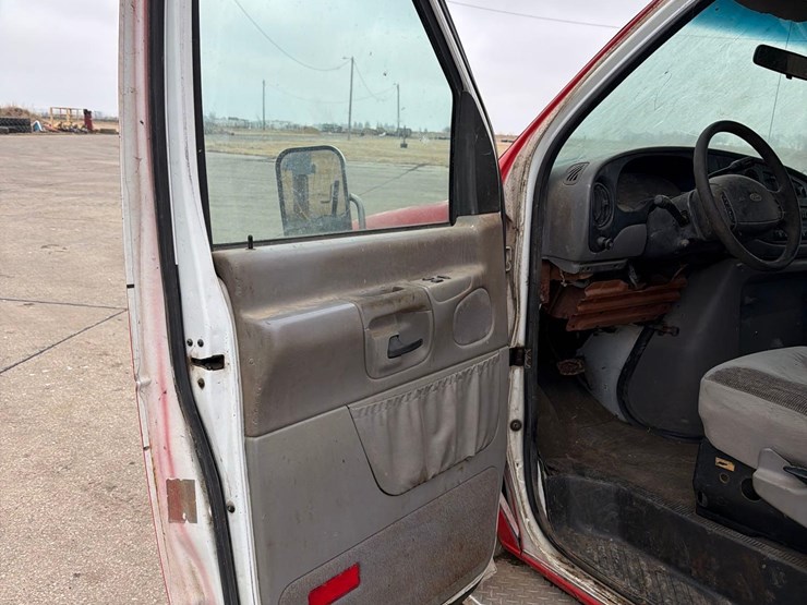 1997-ford-e350-image-46