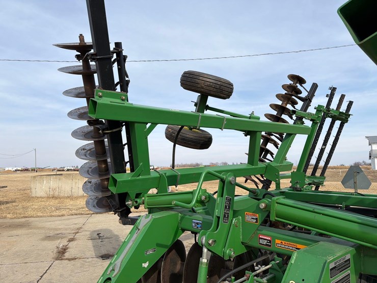 john-deere-637-image-39