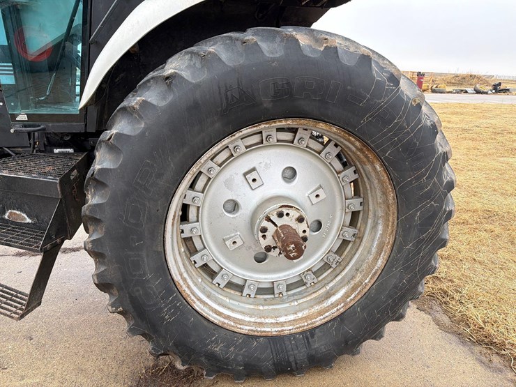 agco-white-6145-image-24