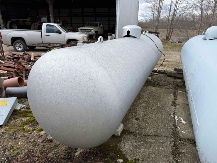 propane-tank-1000-gal-image-1