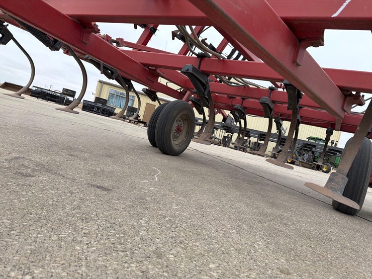 case-ih-4800-image-17