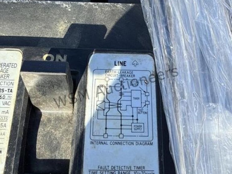 pallet-of-asst-large-breakers-image-15