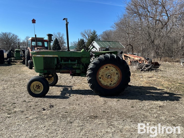 john-deere-4010-image-8
