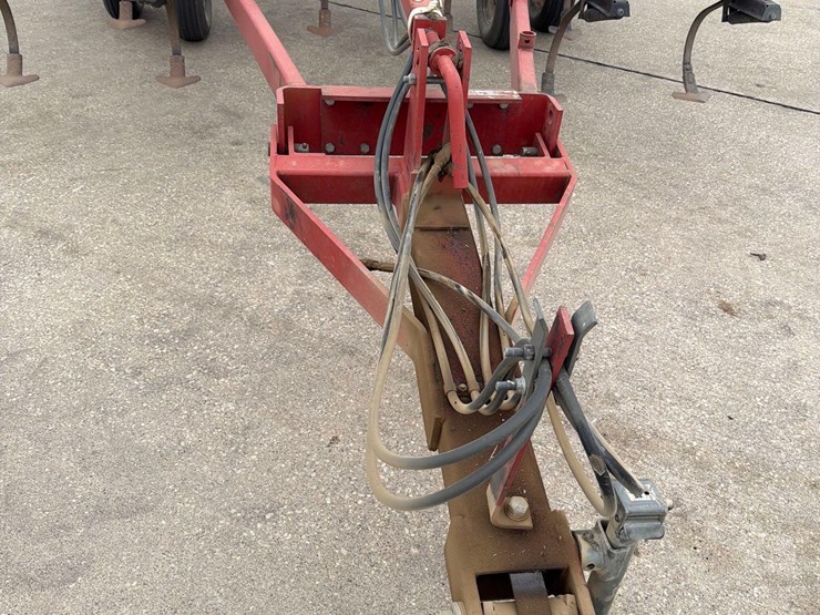 case-ih-4800-image-18