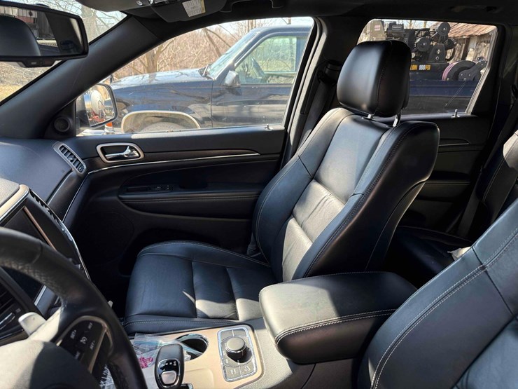 2015-jeep-grand-cherokee-image-21