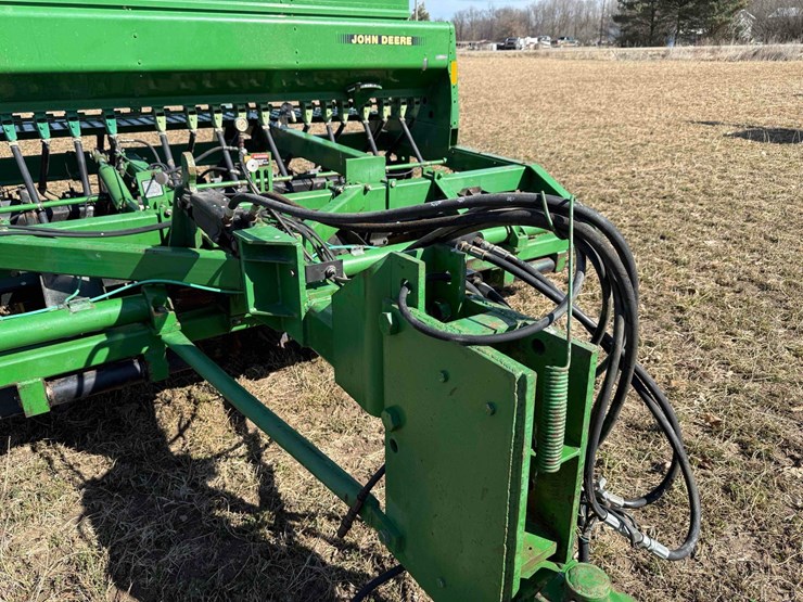 john-deere-750-image-9