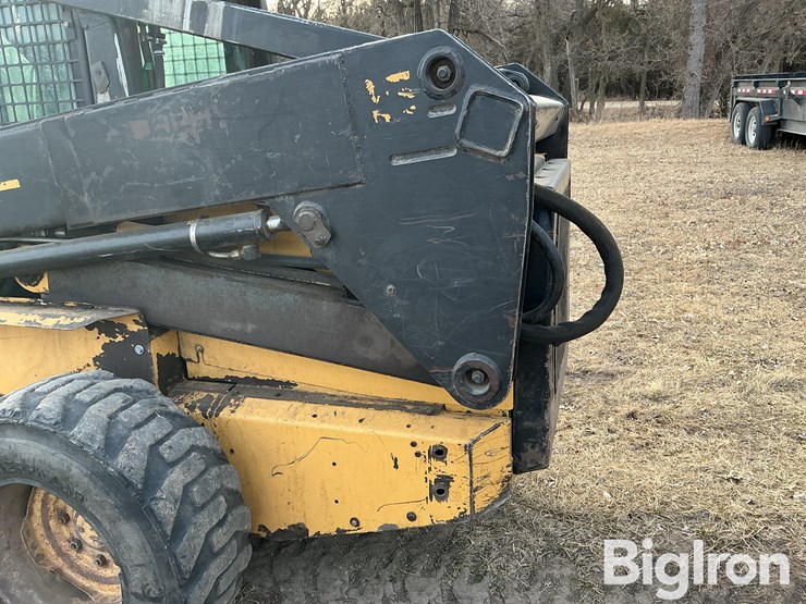 new-holland-lx885-image-19