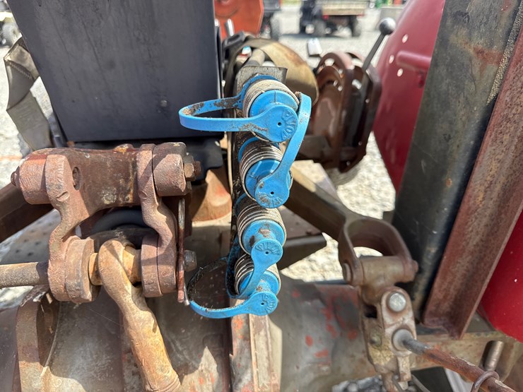 massey-ferguson-245-image-8