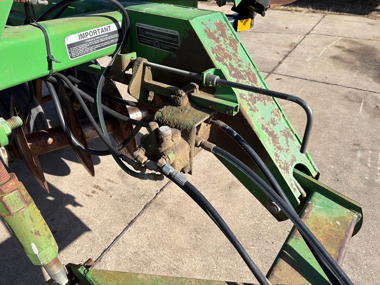 john-deere-630-image-40