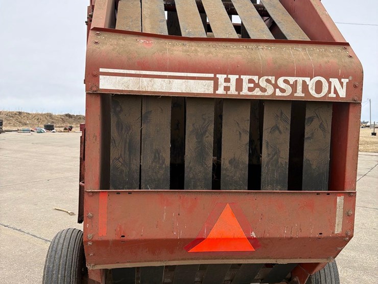 hesston-5540-image-8
