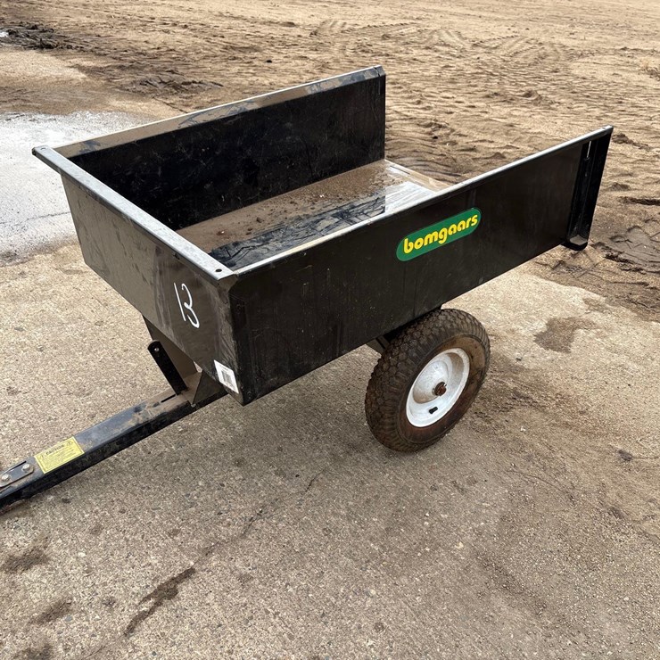 Bomgaars 32” x 42” Yard Wagon