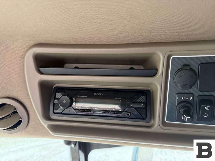 2020-case-ih-8250-image-129