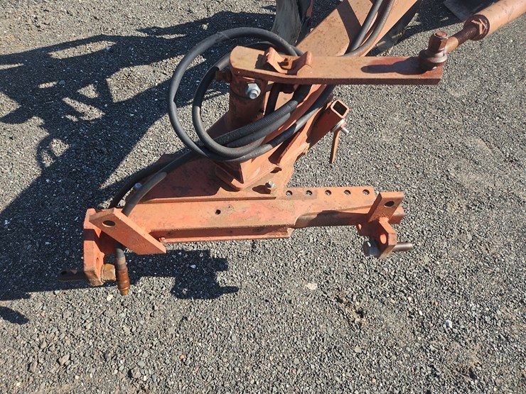 international-730-image-7