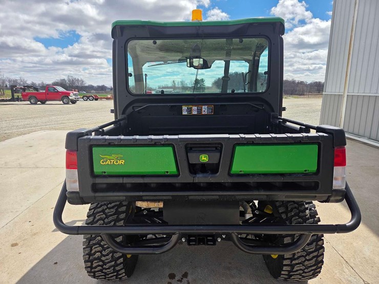 2024-john-deere-gator-image-50