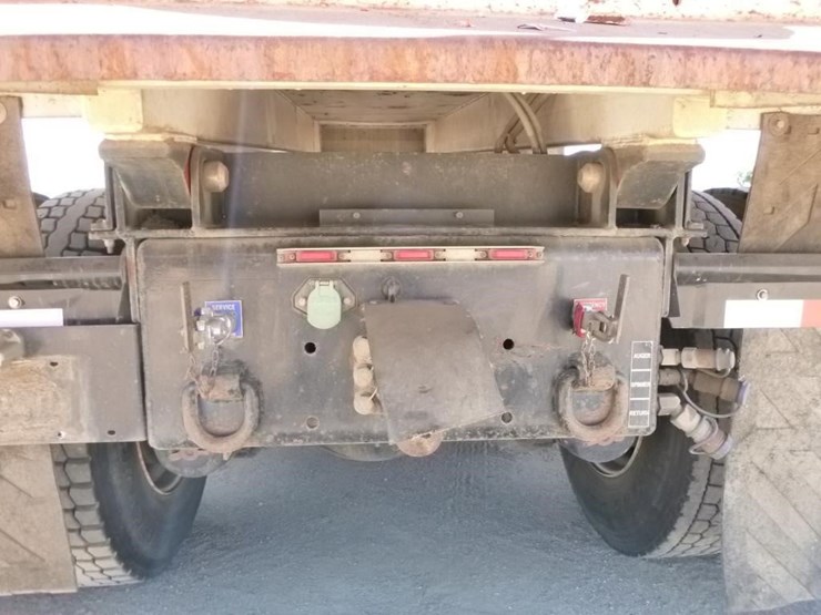 2009-international-7600-image-30