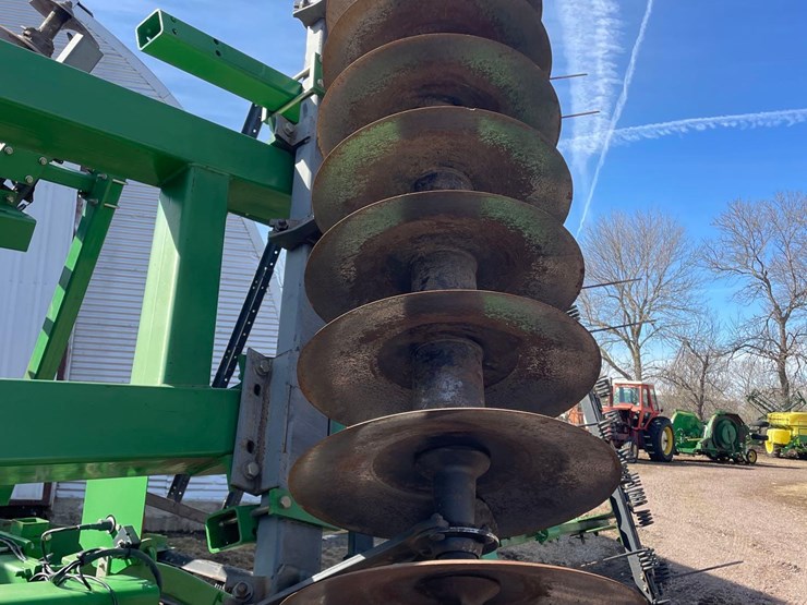 2005-john-deere-637-image-24