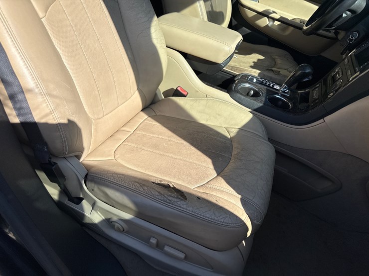 2011-gmc-acadia-image-22