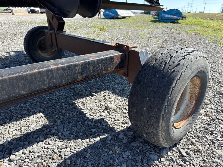 2013-case-ih-2152-image-37