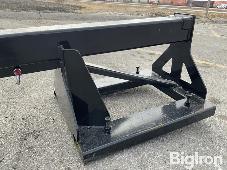 2025-massey-ferguson-730-image-16