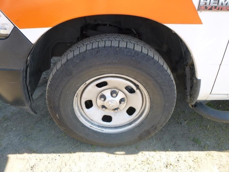 2014-dodge-ram-1500-image-25