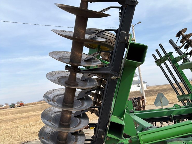 john-deere-637-image-23