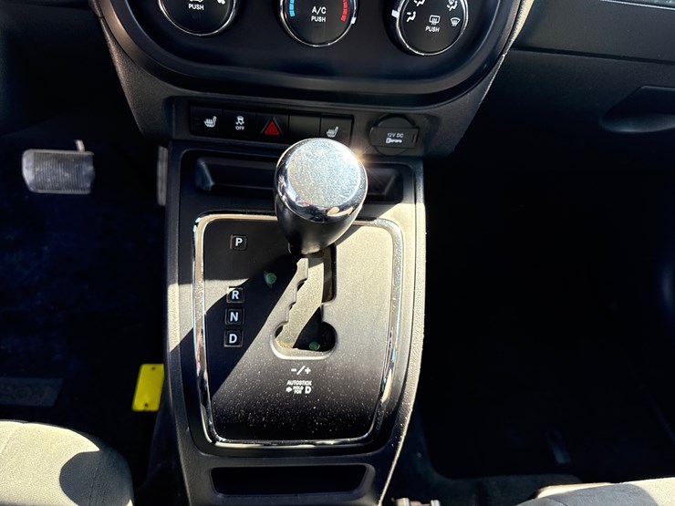 2012-jeep-patriot-image-25