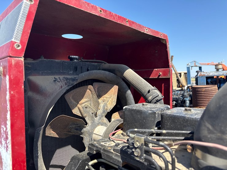 case-ih-6590-image-12