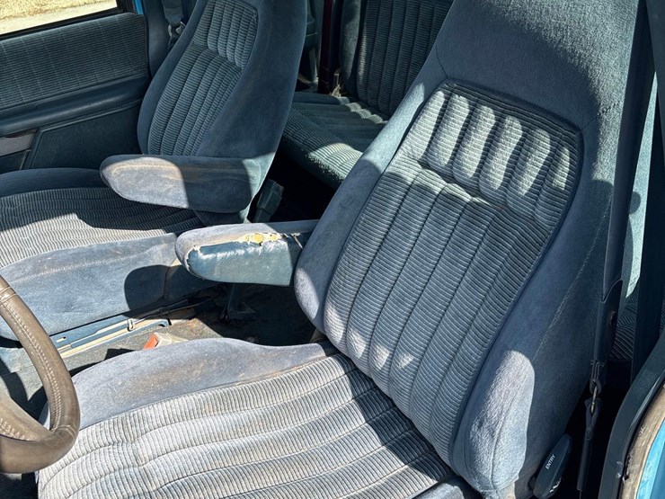 1994-chevrolet-silverado-1500-image-43