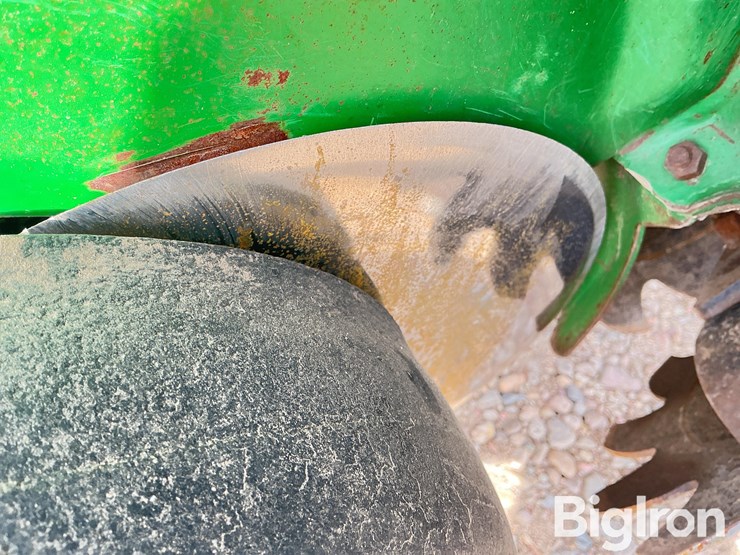 john-deere-7200-image-19