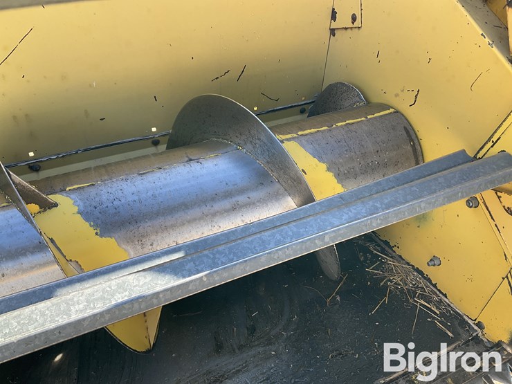 1982-new-holland-tr85-image-18